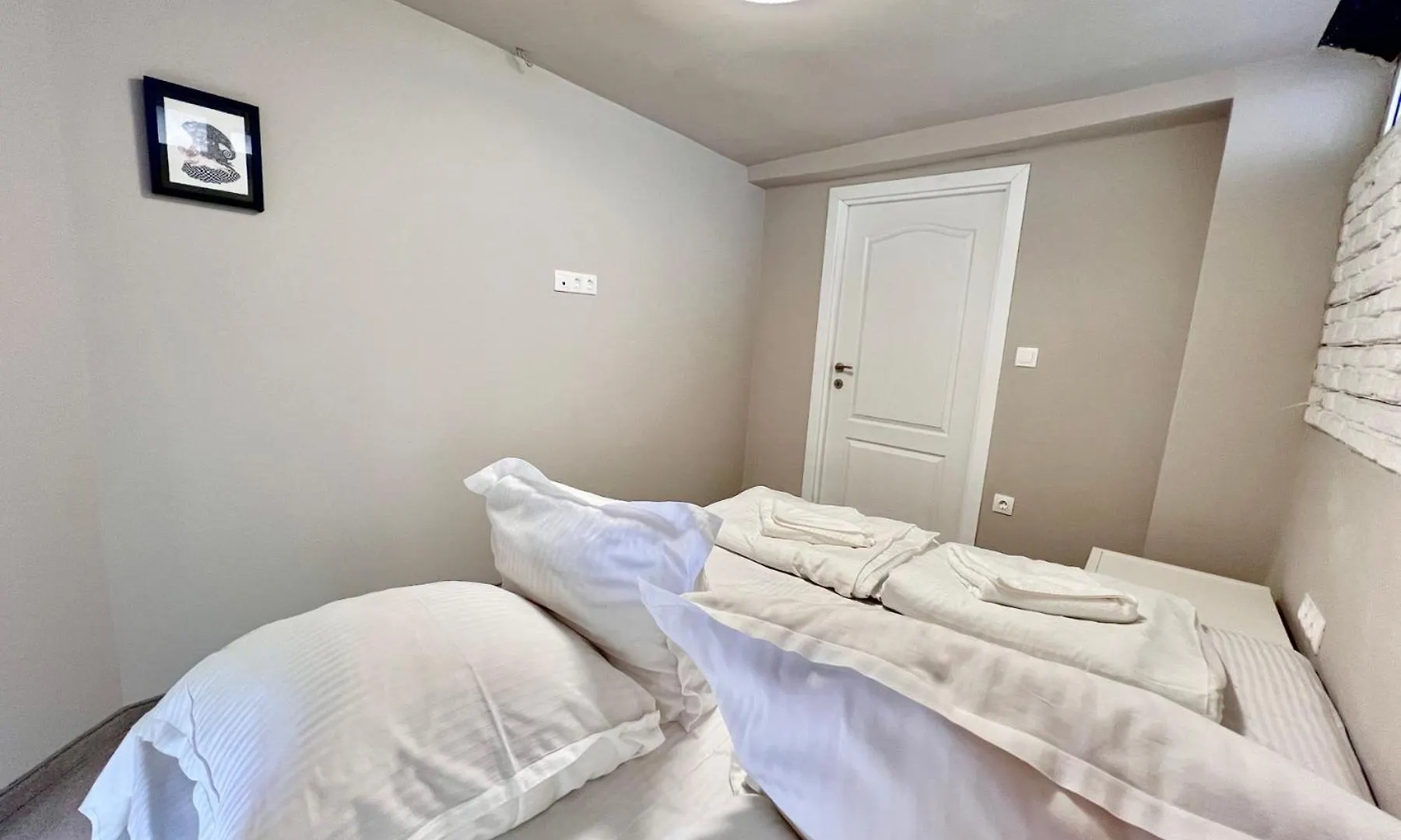 BED&BOOK hostel Warna Ferienhaus